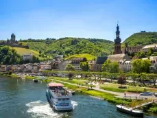 Cruise over rivier de Moezel bij Cochem